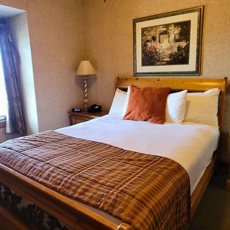 Altland House Inn & Suites Abbottstown Екстер'єр фото