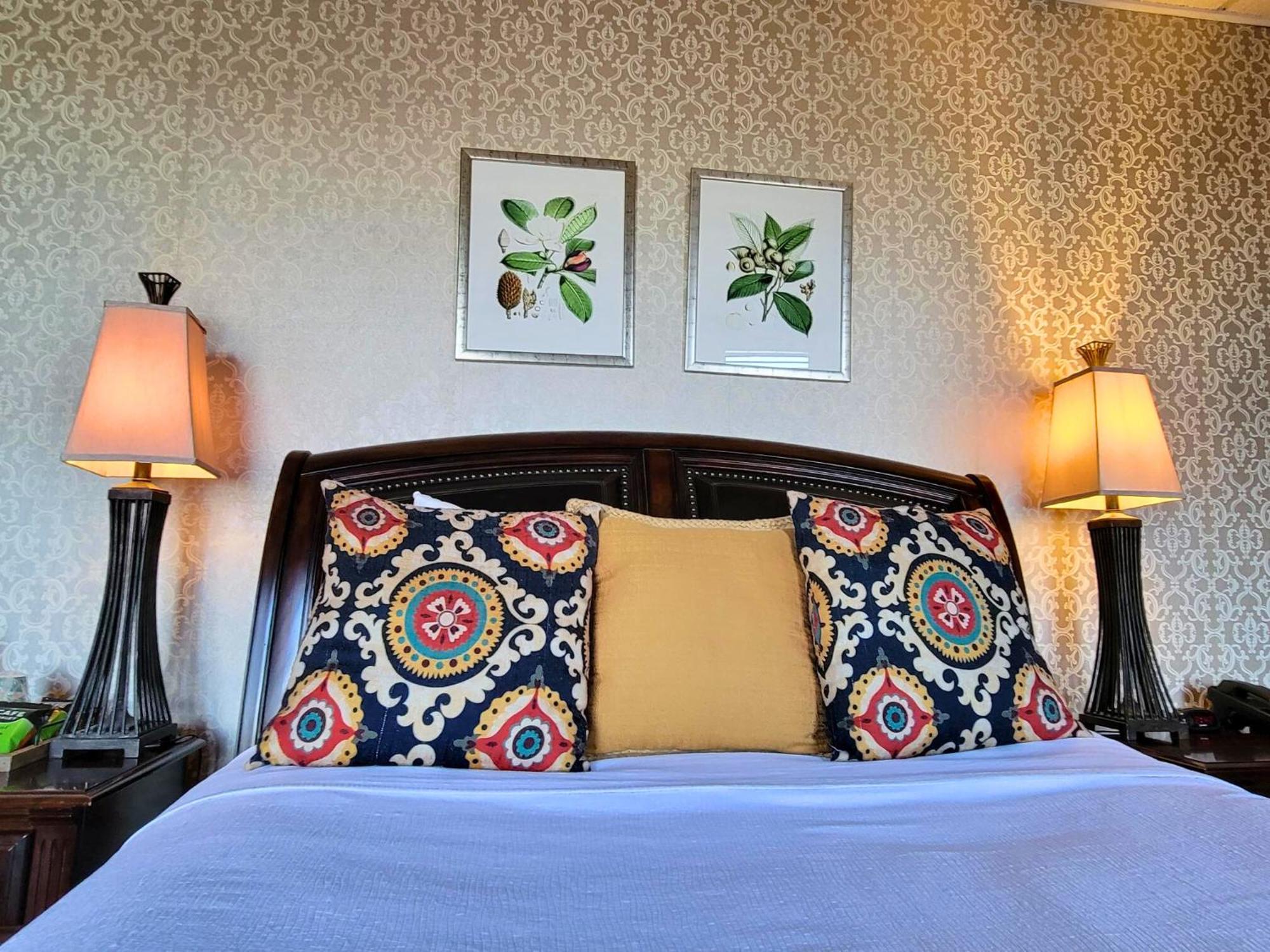 Altland House Inn & Suites Abbottstown Екстер'єр фото