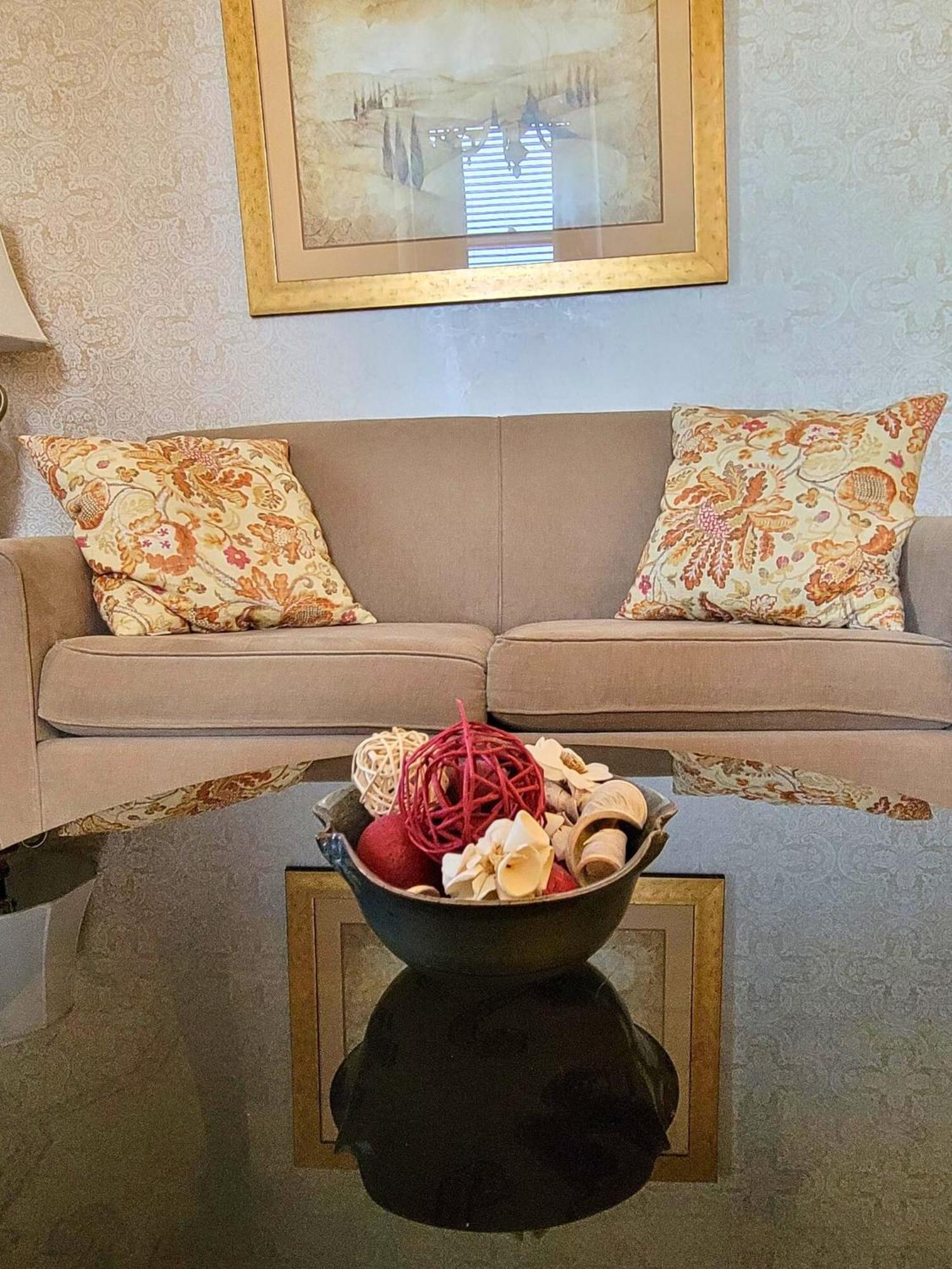 Altland House Inn & Suites Abbottstown Екстер'єр фото