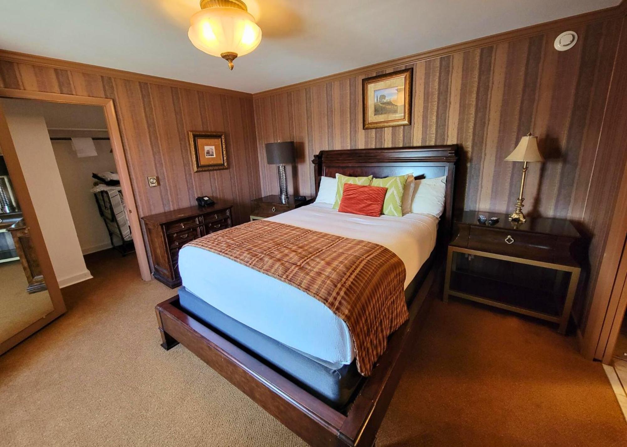 Altland House Inn & Suites Abbottstown Екстер'єр фото