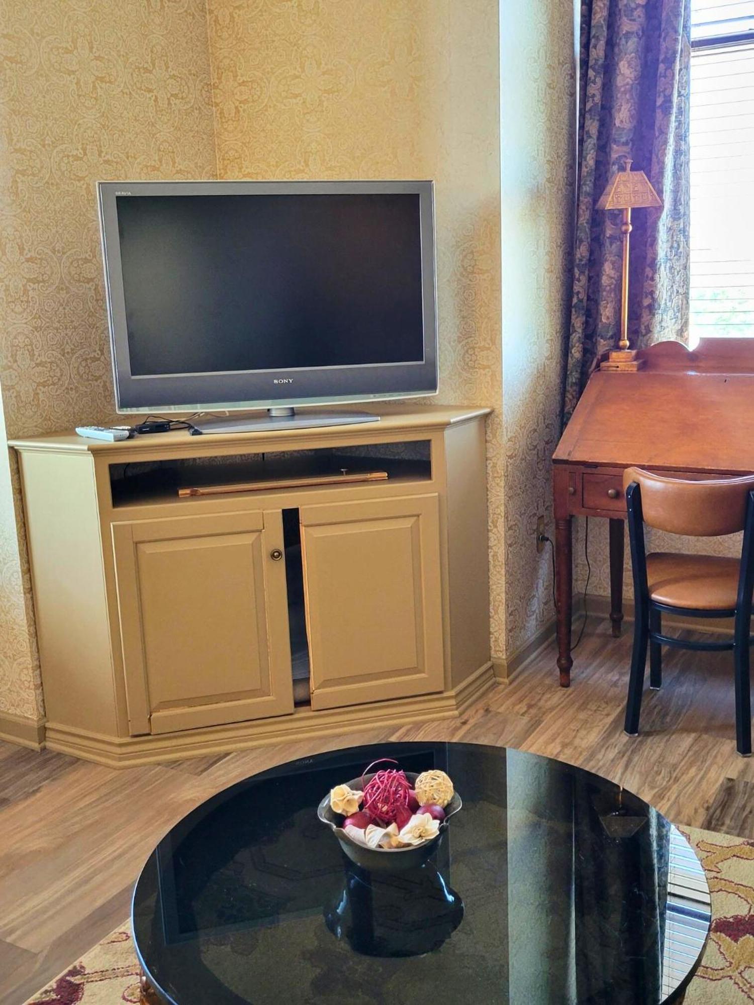 Altland House Inn & Suites Abbottstown Екстер'єр фото
